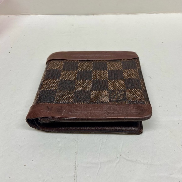 Louis Vuitton Damier Ebene Mens Credit Card Wallet (CA0044) - Picture 3 of 11